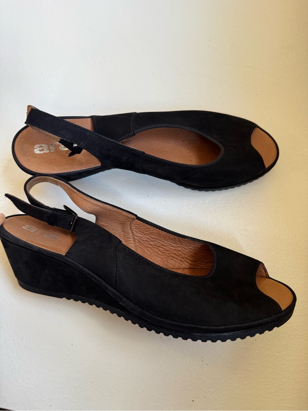 Ara Colleen Black Nubuck peep toe slingback wedges classic chic basic 10.5